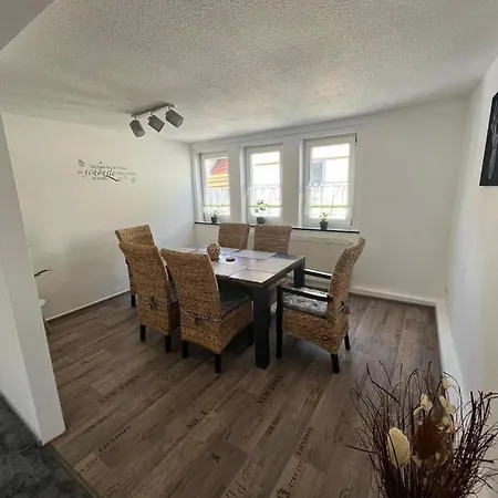 Perle Im Zentrum * Эшвеге